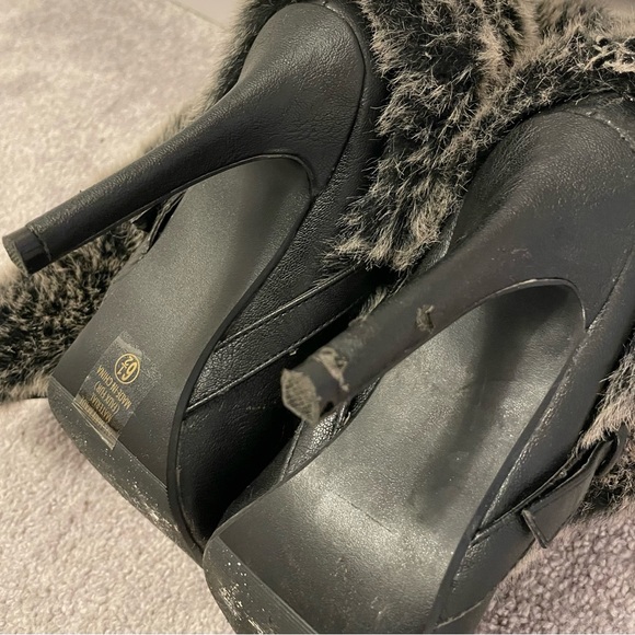Women’s Faux Fur Heeled Knee High Boots - Size 6.5 - Picture 4 of 4